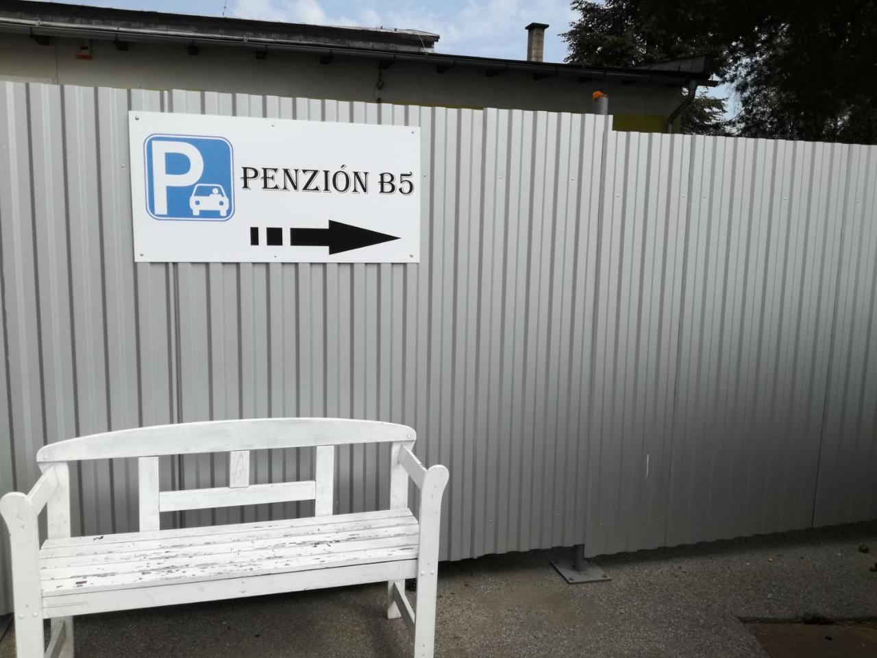 Penzion B5 Kezmarok Exterior photo